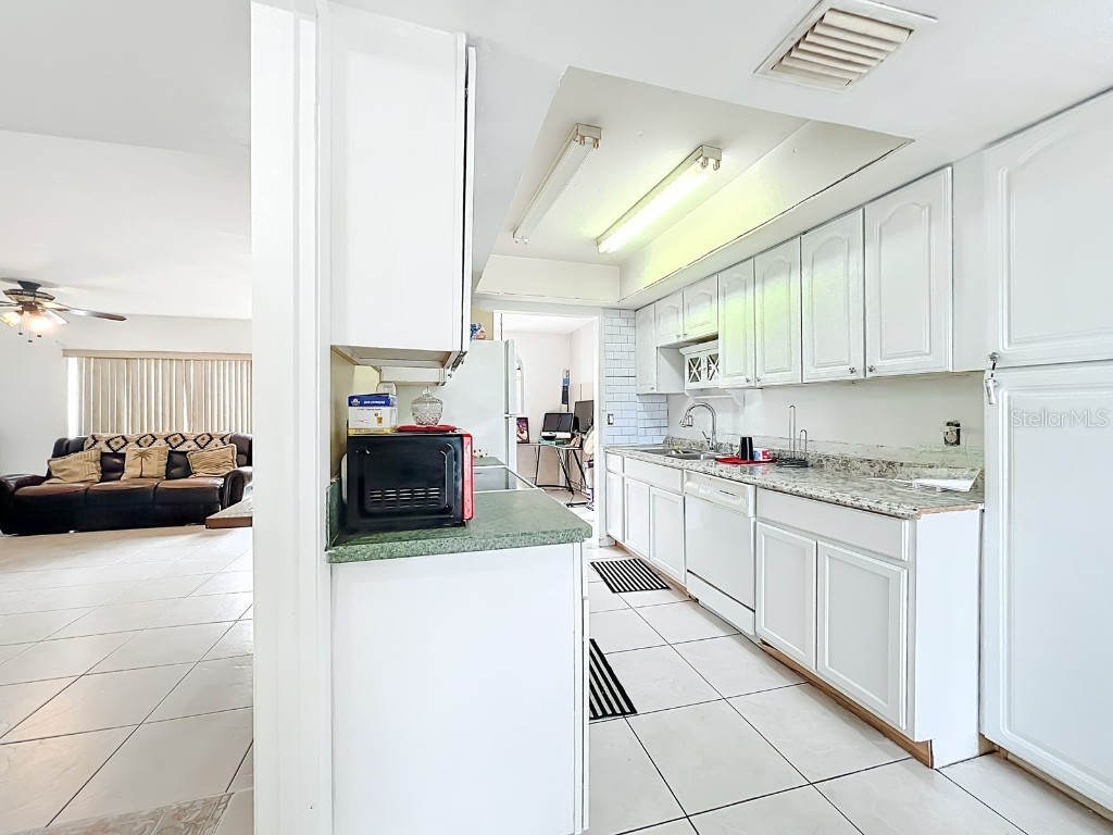 4380 Player Circle #130 Orlando FL 32808 O6345917 image7