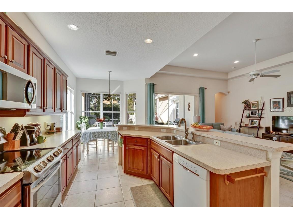 4381 Reflections Parkway Sarasota FL 34233 A4673524 image6