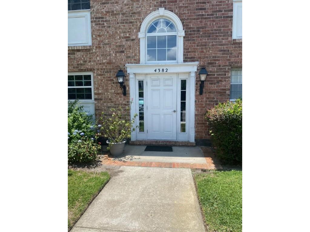 4382 Lake Underhill Road #C Orlando FL 32803 - LAKE GILES O6117837 image1