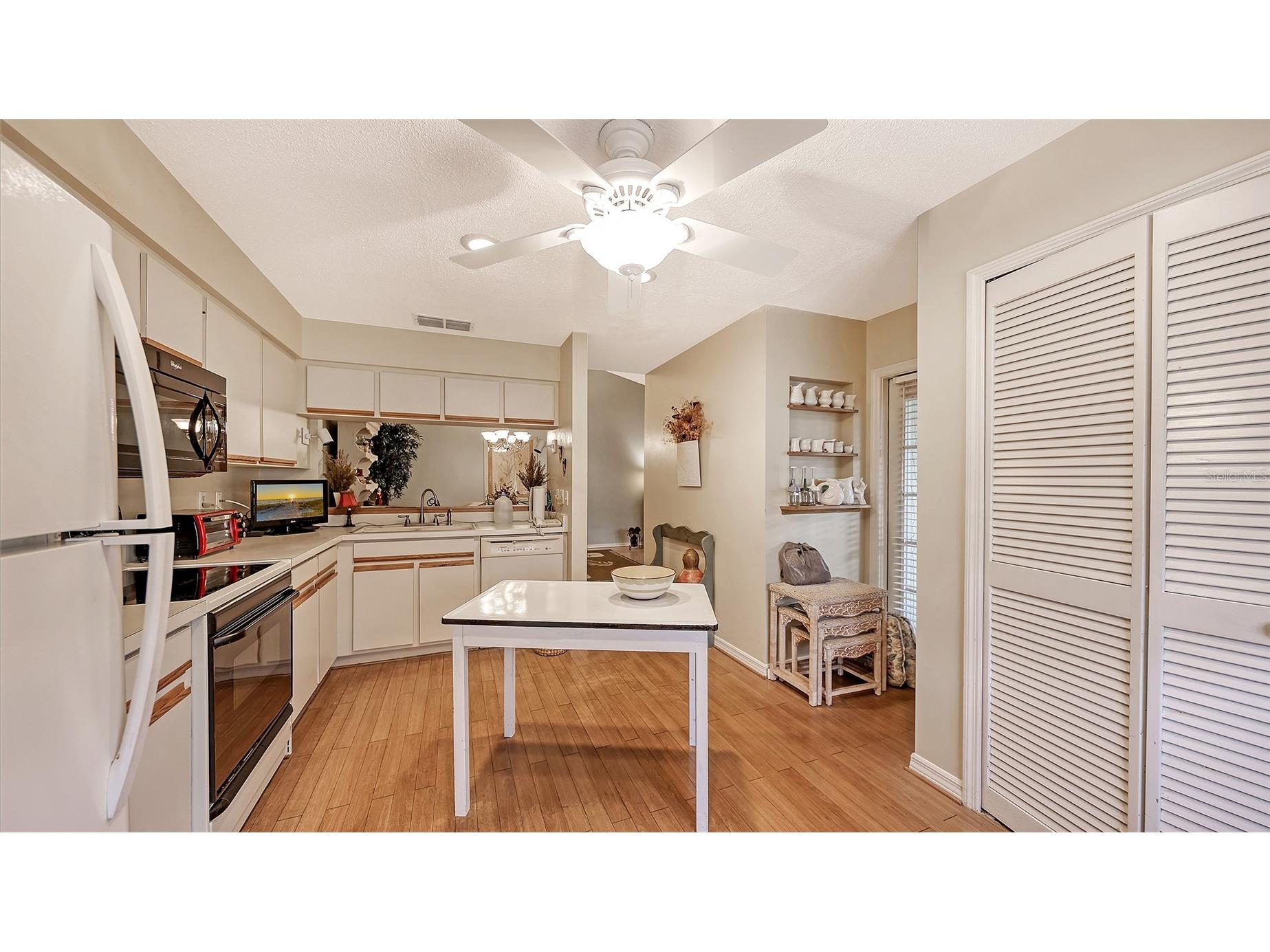 4382 Trails Drive #25-1 Sarasota FL 34232 A4677497 image13