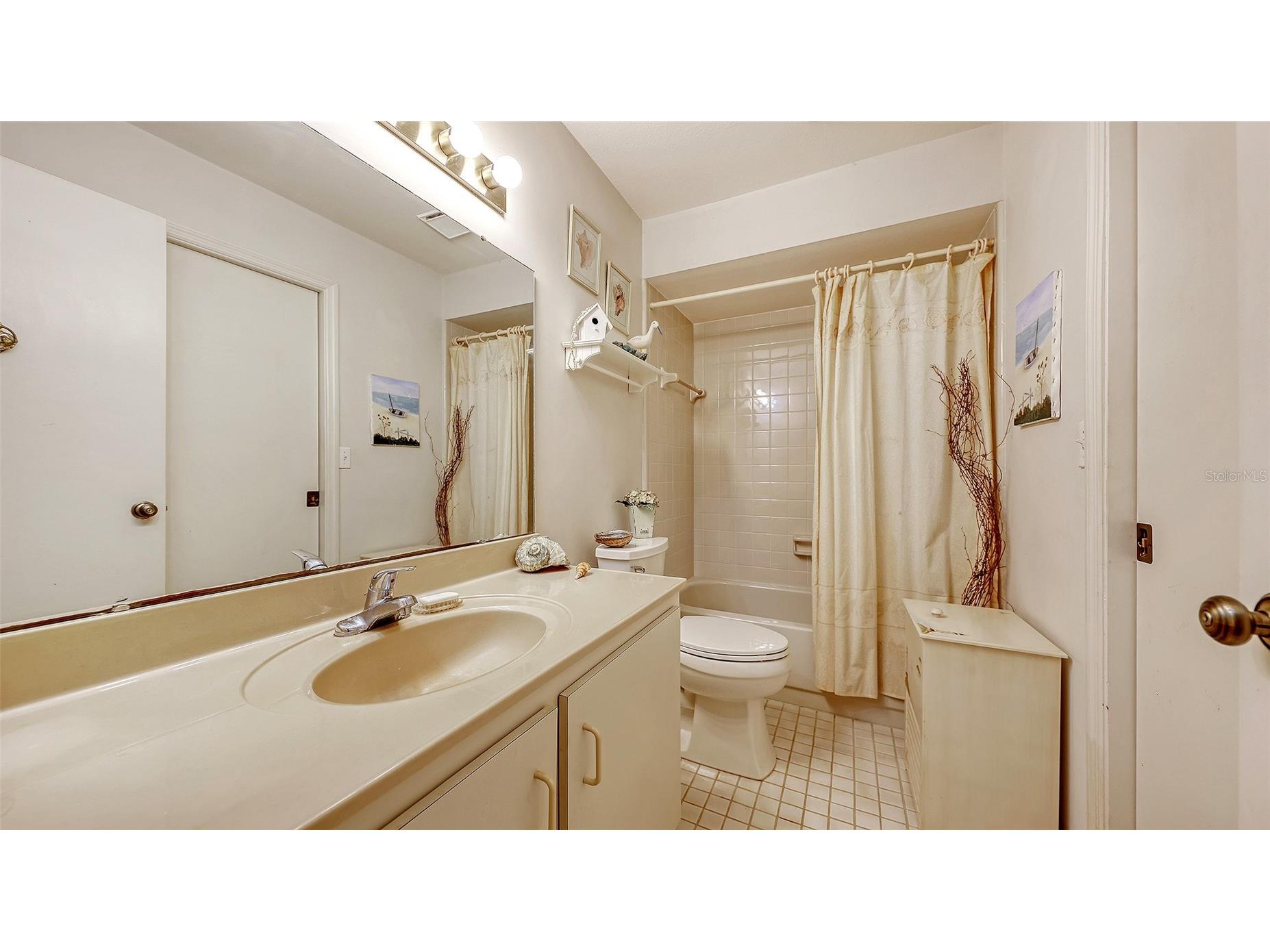 4382 Trails Drive #25-1 Sarasota FL 34232 A4677497 image22