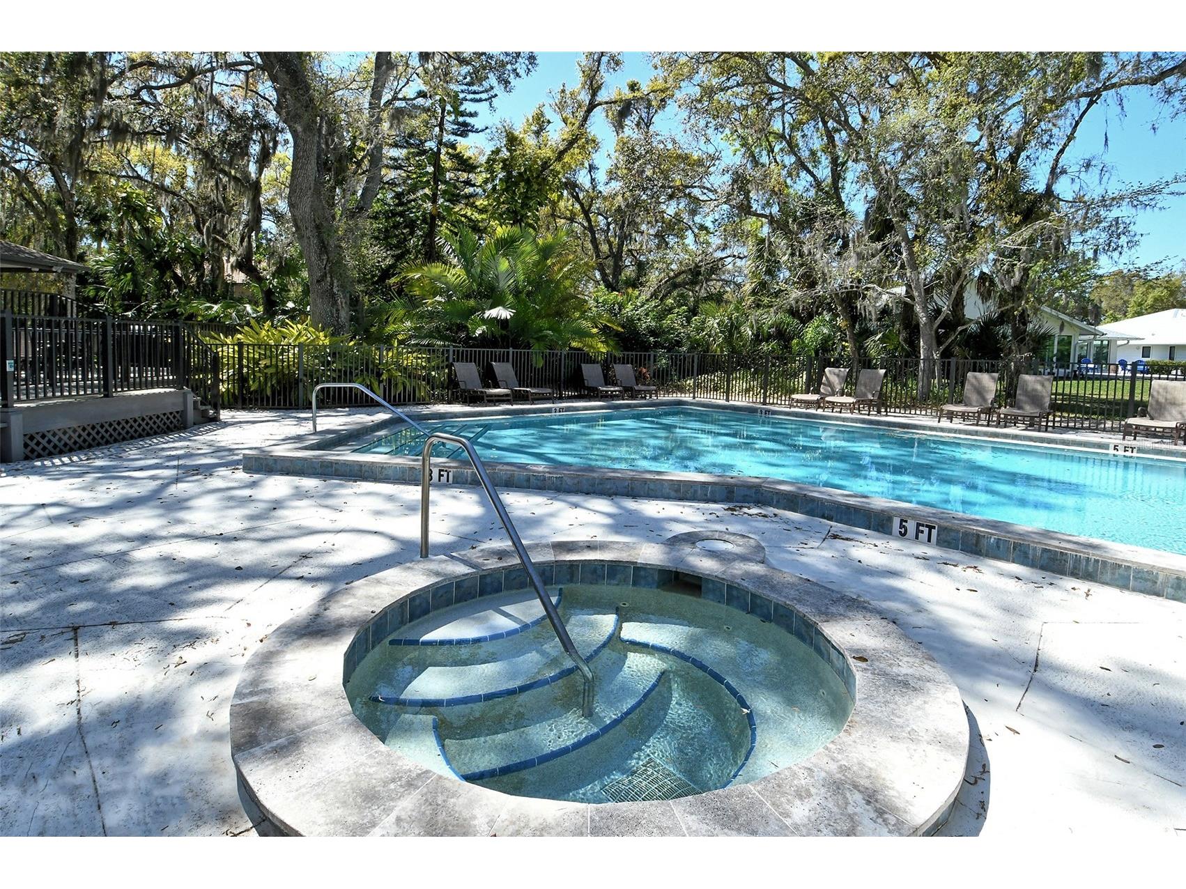 4382 Trails Drive #25-1 Sarasota FL 34232 A4677497 image43