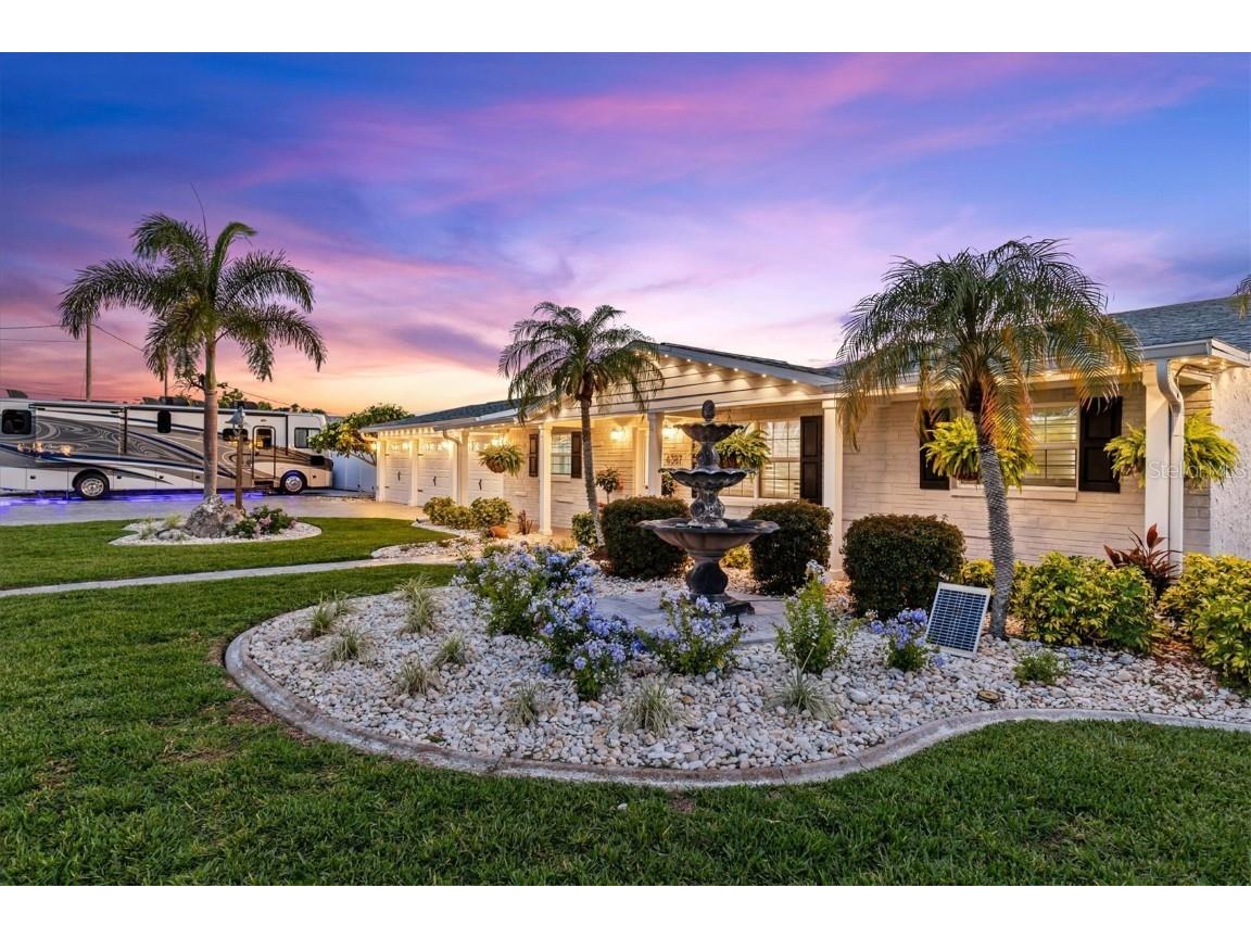 4387 6th Isle Drive Hernando Beach FL 34607 - DIRECT GULF ACCESS W7875729 image2