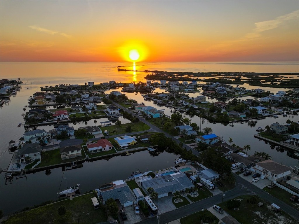 4387 6th Isle Drive Hernando Beach FL 34607 - DIRECT GULF ACCESS W7875729 image6