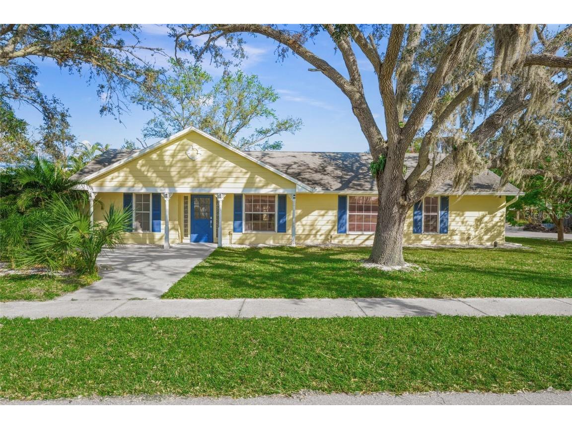 4388 Foremere Place Sarasota FL 34231 A4627831 image1