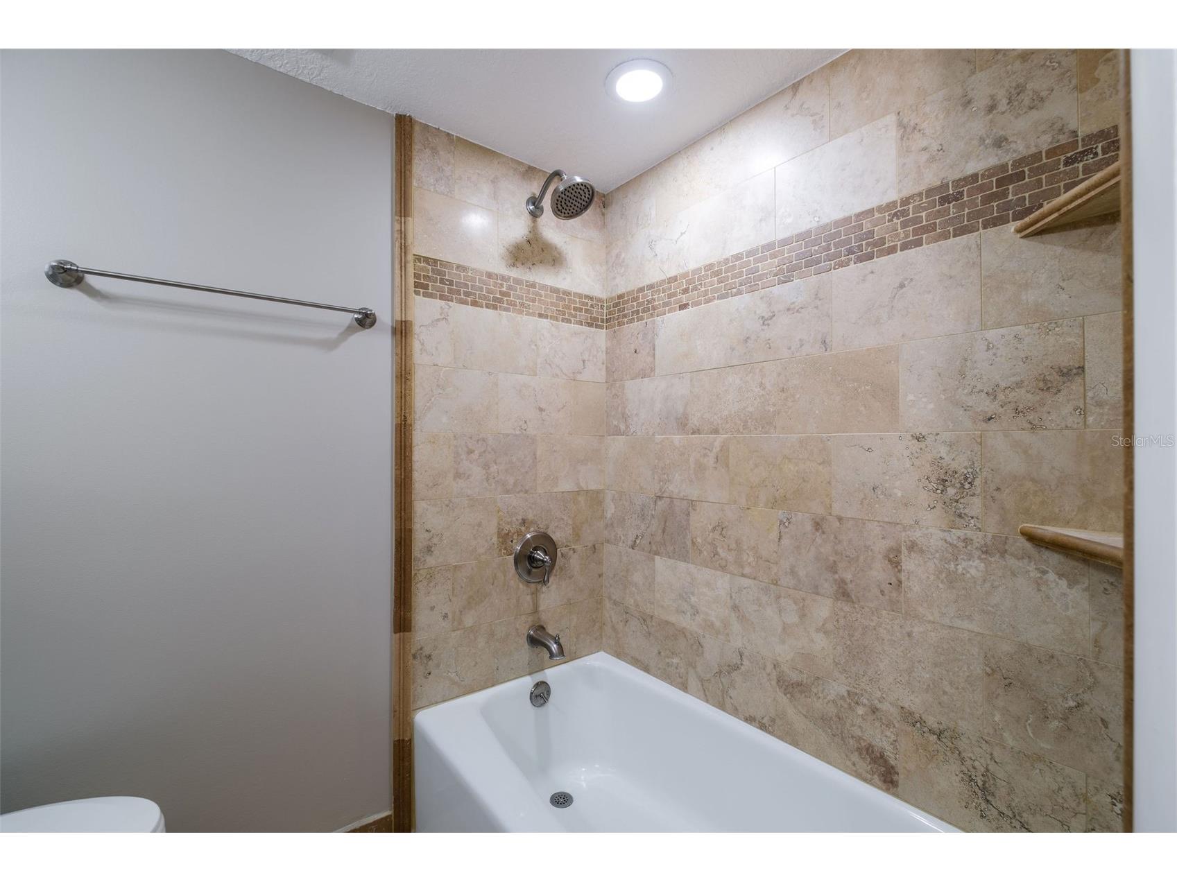 4388 Lake Underhill Road #21C2 Orlando FL 32803 O6386210 image24