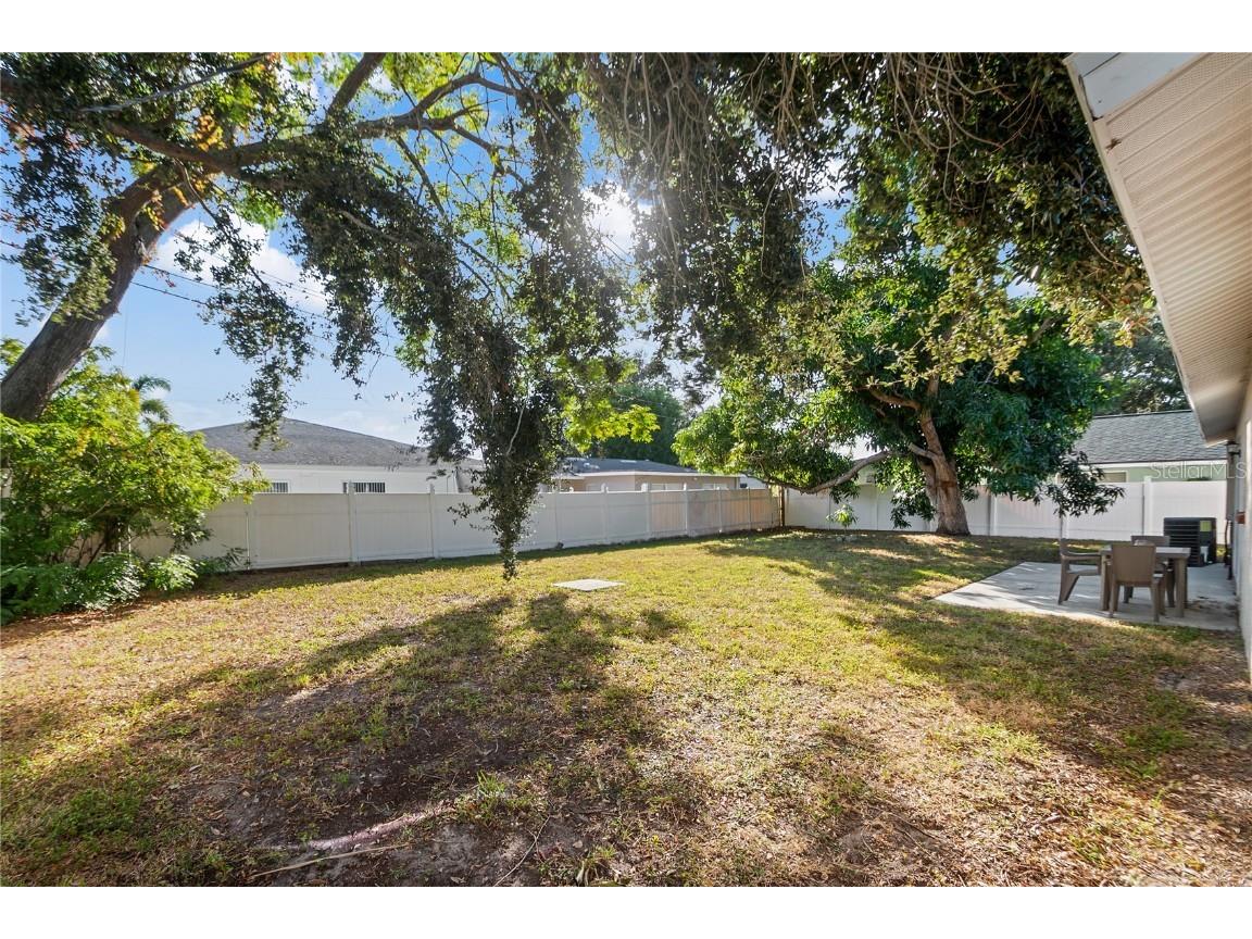 4389 Trout Drive SE Saint Petersburg FL 33705 TB8453825 image5