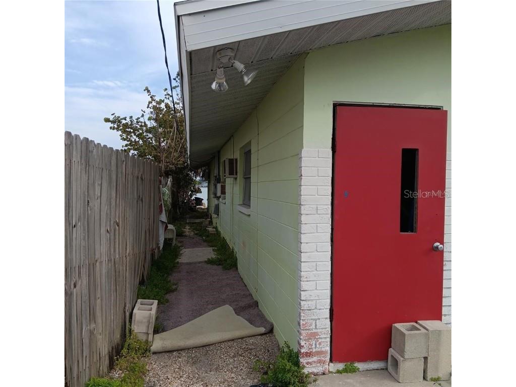 439 129th Avenue E Madeira Beach FL 33708 - JOHNS PASS INTRACOASTAL WATER TB8449117 image3