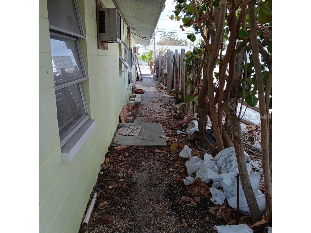 439 129th Avenue E Madeira Beach FL 33708 - JOHNS PASS INTRACOASTAL WATER TB8449117 image4