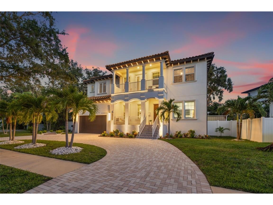 439 Bayview Drive NE Saint Petersburg FL 33704 TB8404662 image1