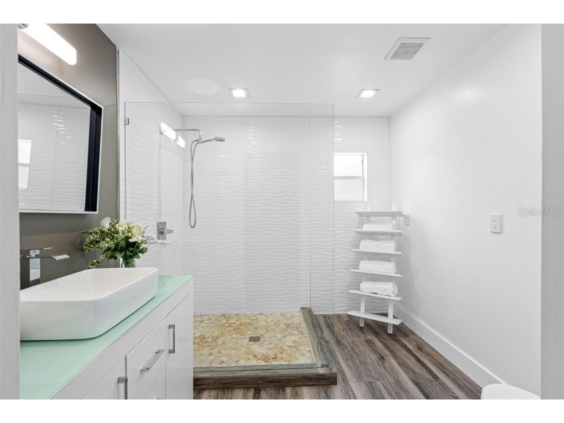 439 Capri Way NE Saint Petersburg FL 33704 TB8426019 image16