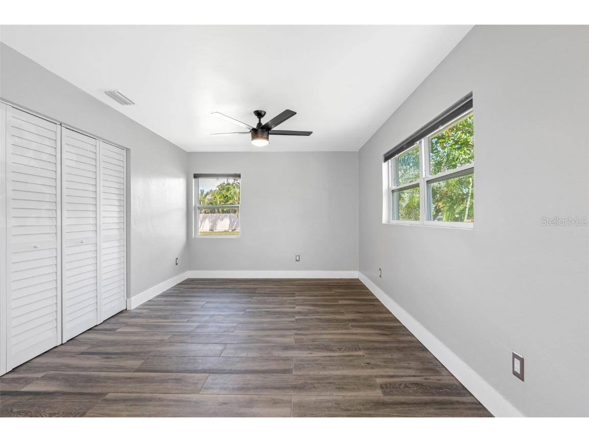 439 Capri Way NE Saint Petersburg FL 33704 TB8426019 image18