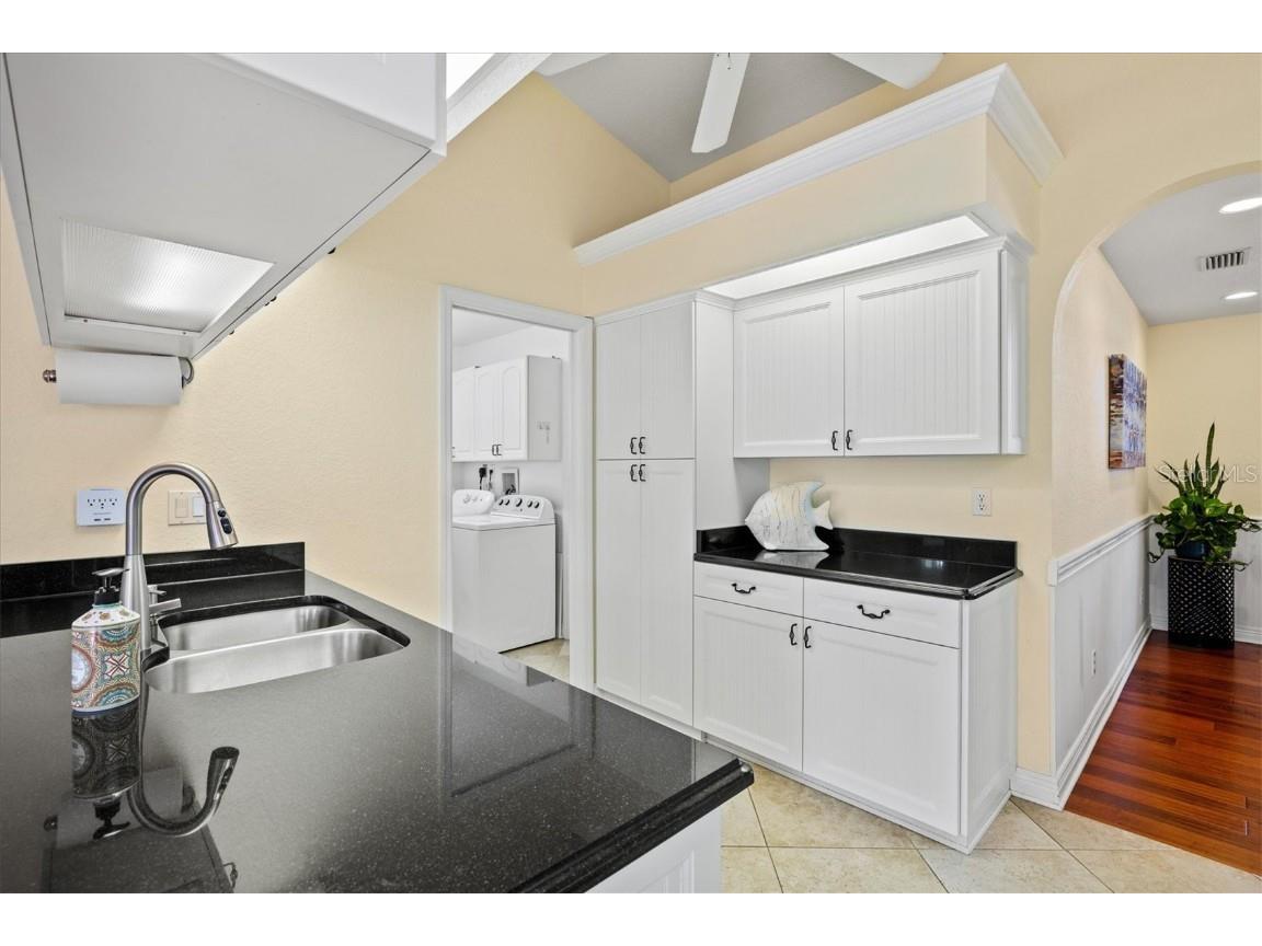 439 Lake Of The Woods Drive Venice FL 34293 A4672625 image18