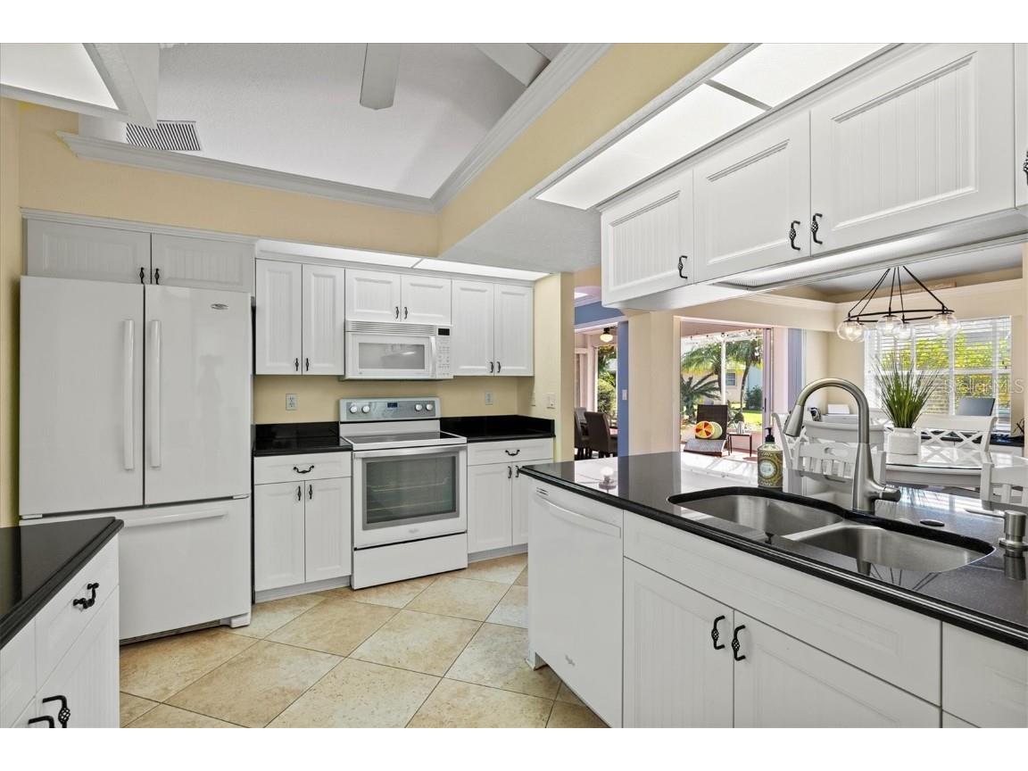 439 Lake Of The Woods Drive Venice FL 34293 A4672625 image19