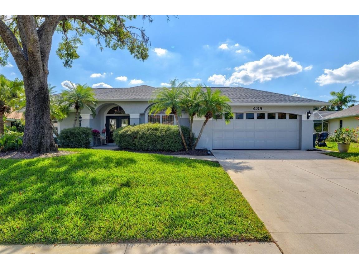 439 Lake Of The Woods Drive Venice FL 34293 A4672625 image2