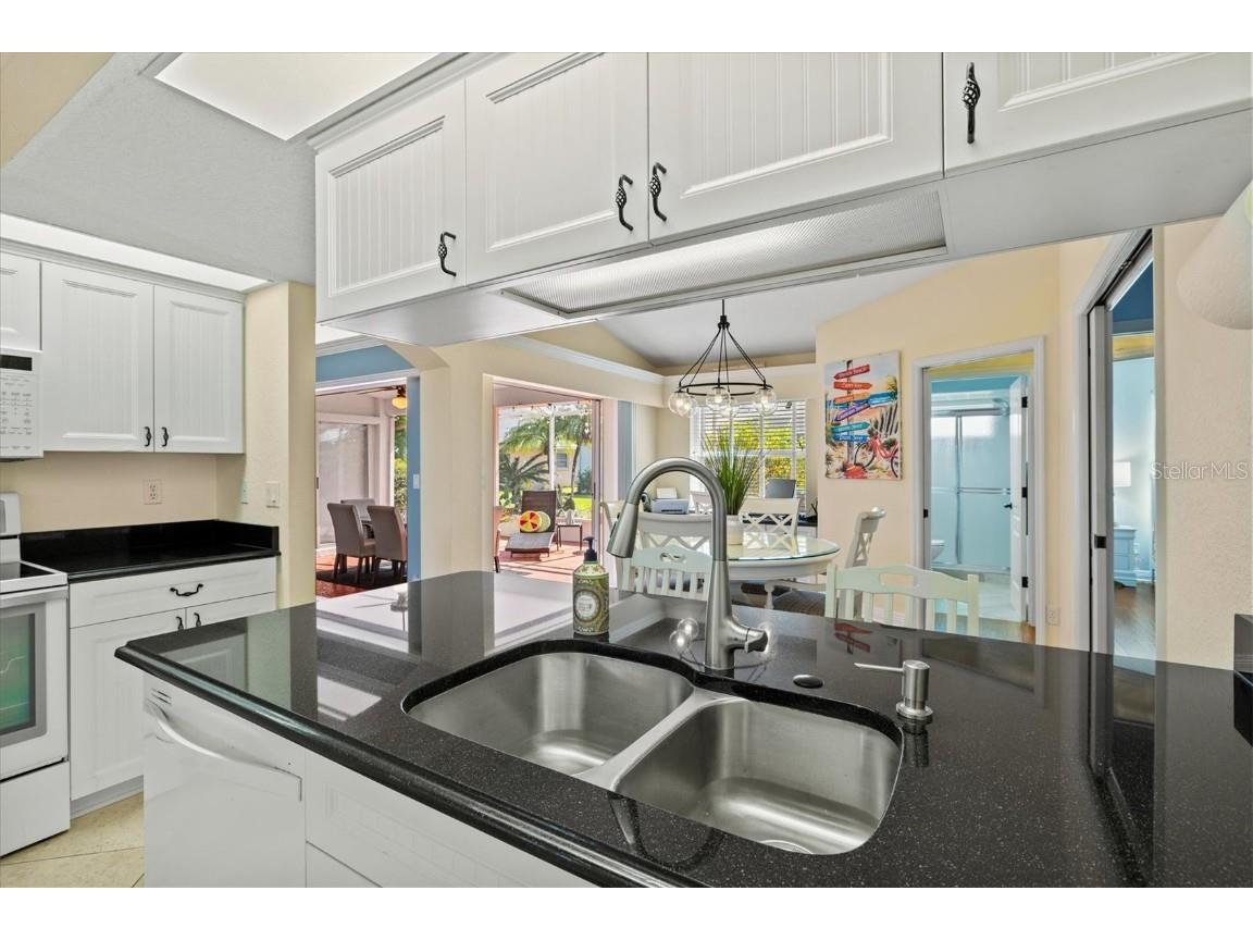 439 Lake Of The Woods Drive Venice FL 34293 A4672625 image20