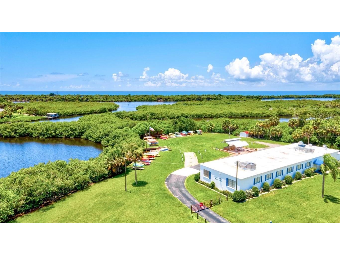 439 Lake Of The Woods Drive Venice FL 34293 A4672625 image65