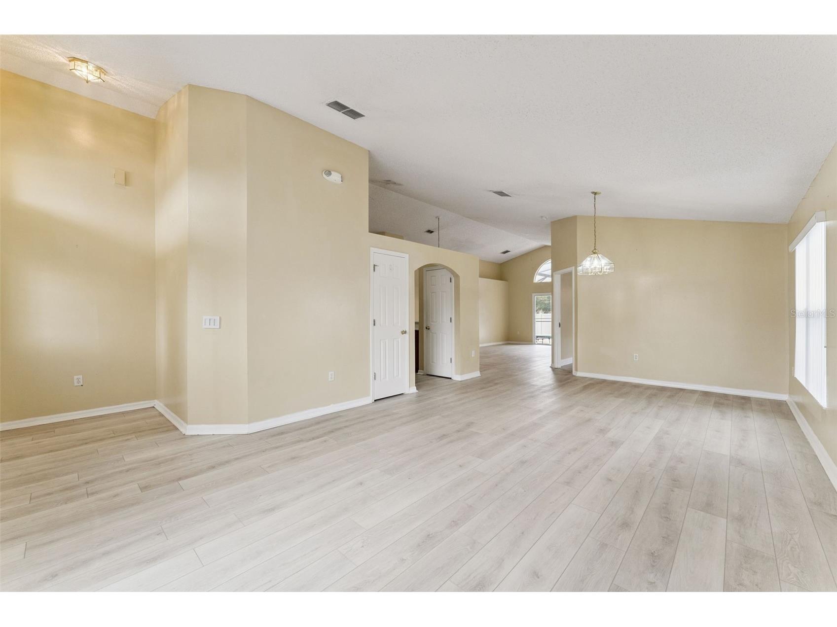 439 Majesty Drive Davenport FL 33837 O6403637 image2