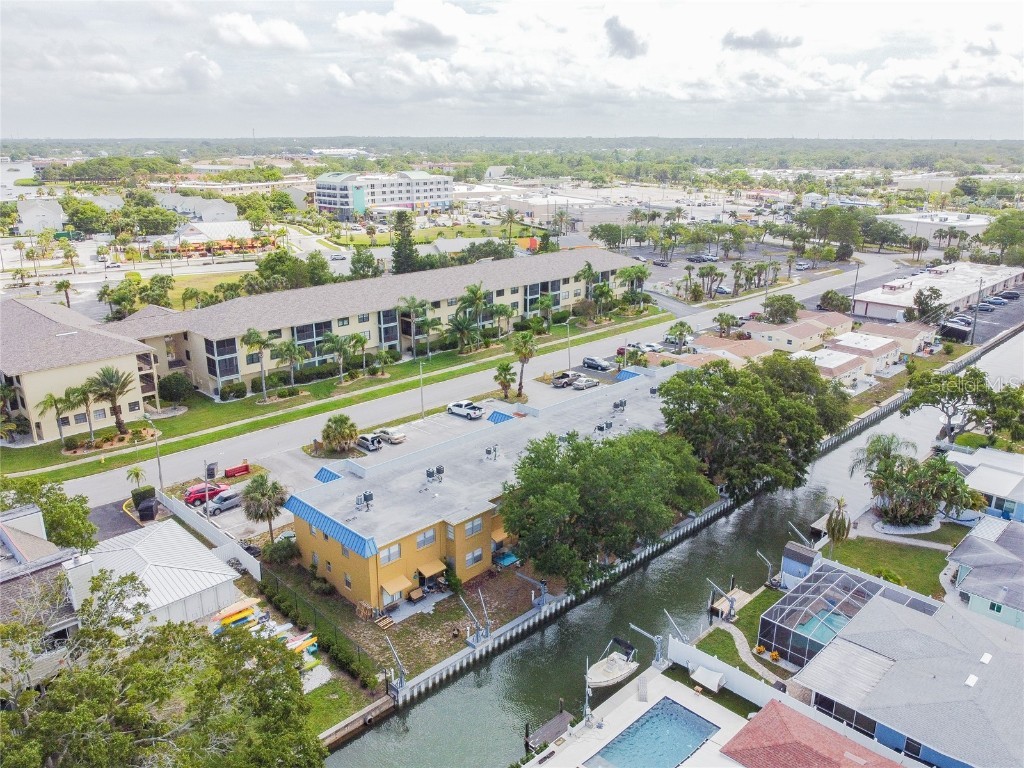 439 S Paula Drive #202 Dunedin FL 34698 TB8422357 image2