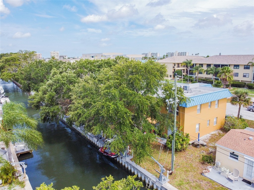 439 S Paula Drive #202 Dunedin FL 34698 TB8422357 image3