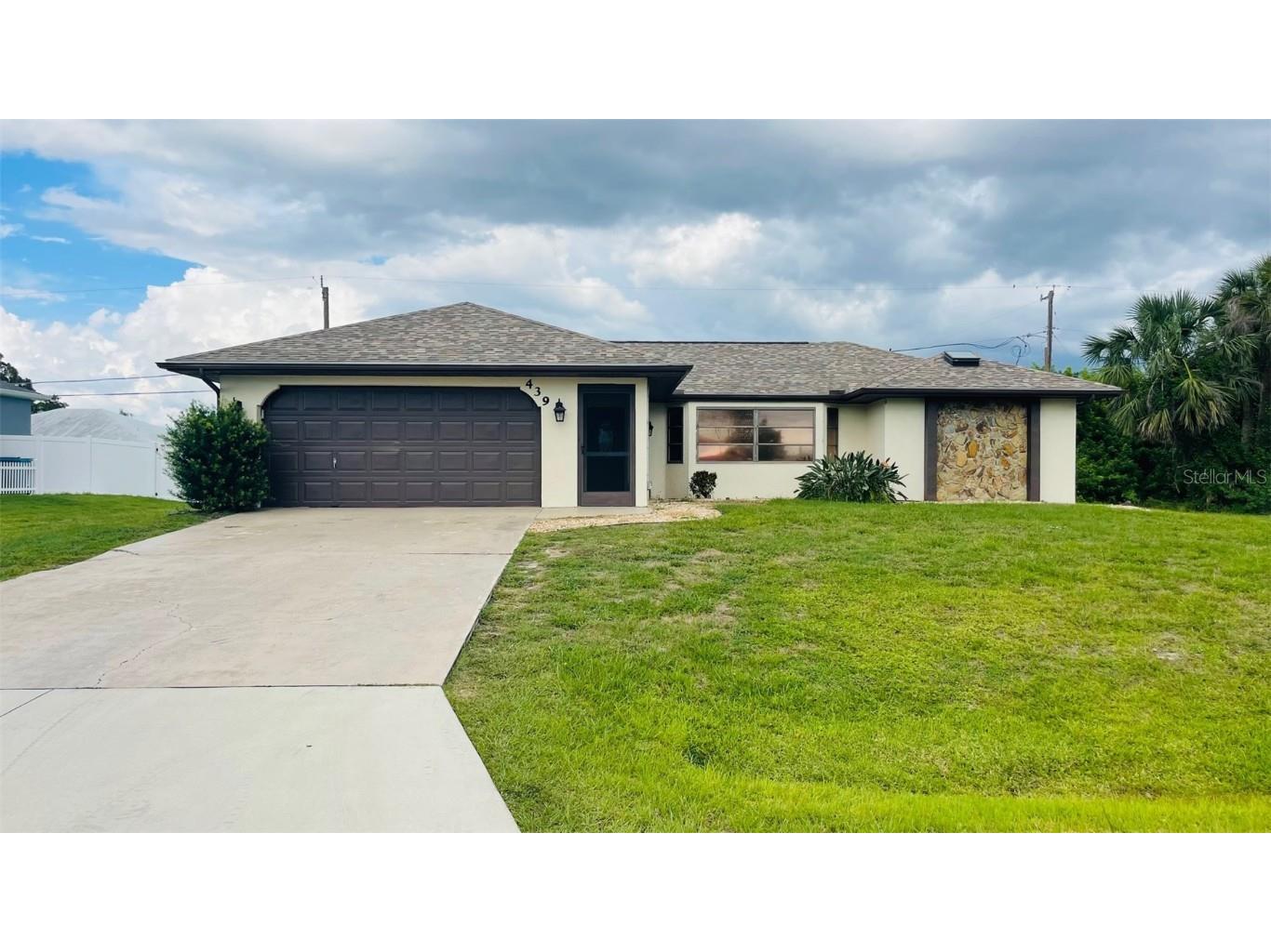 439 Spring Lake Boulevard Port Charlotte FL 33952 C7476430 image1