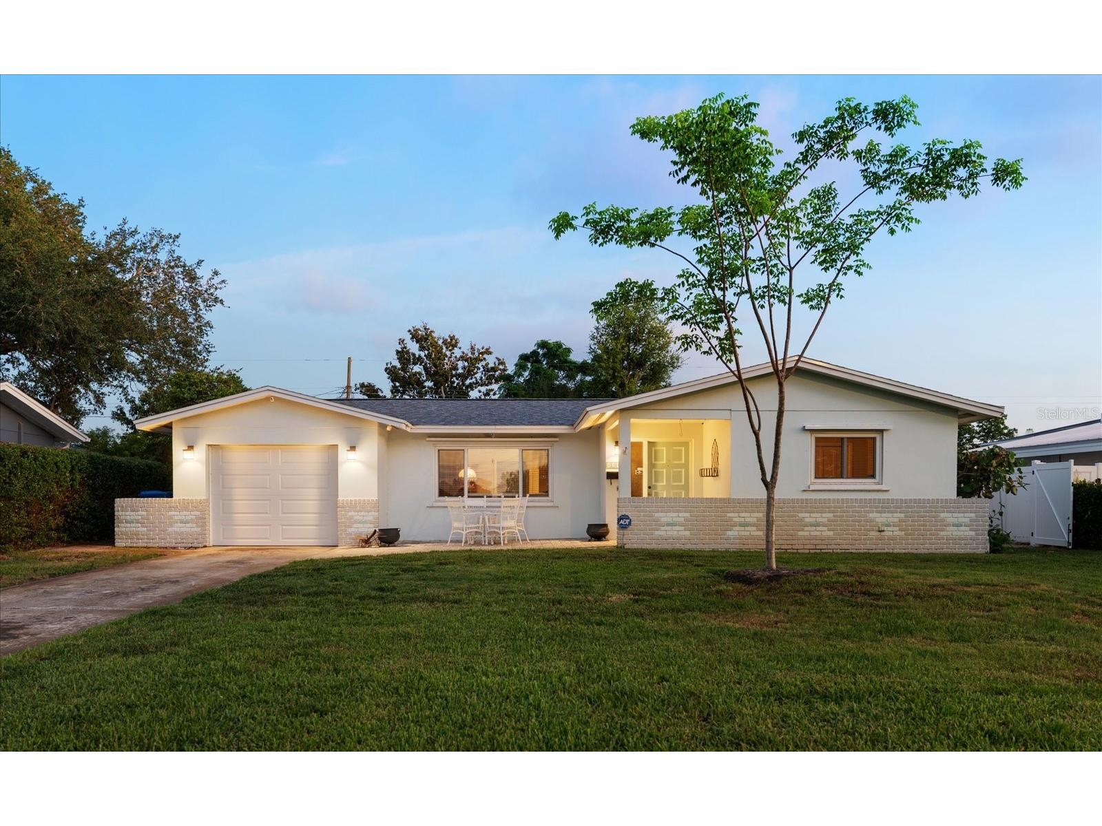 4390 20th Avenue N Saint Petersburg FL 33713 TB8518412 image1