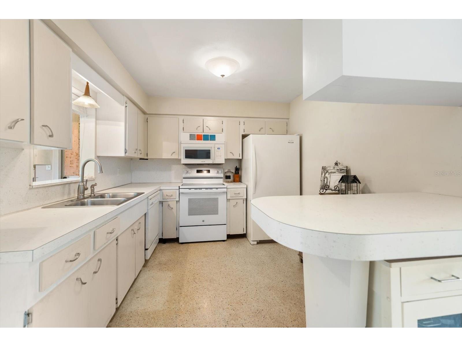 4390 20th Avenue N Saint Petersburg FL 33713 TB8518412 image11
