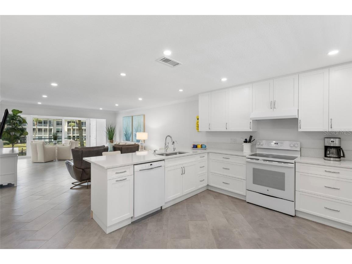 4390 Exeter Drive #206 Longboat Key FL 34228 - SARASOTA BAY A4670032 image11