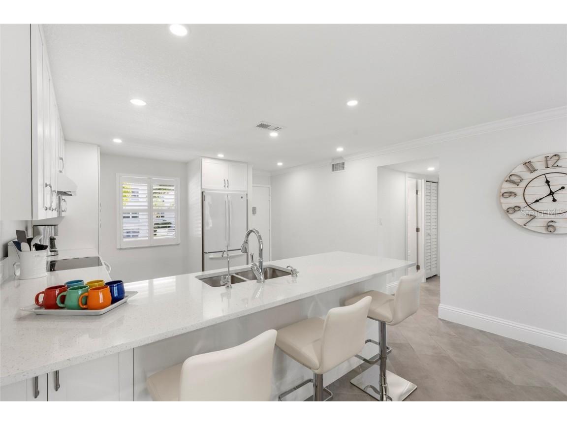 4390 Exeter Drive #206 Longboat Key FL 34228 - SARASOTA BAY A4670032 image12