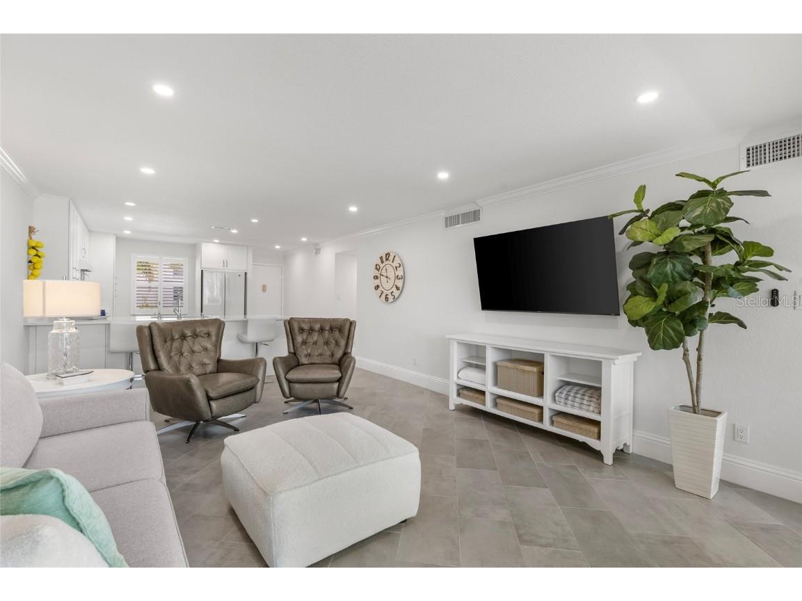 4390 Exeter Drive #206 Longboat Key FL 34228 - SARASOTA BAY A4670032 image4