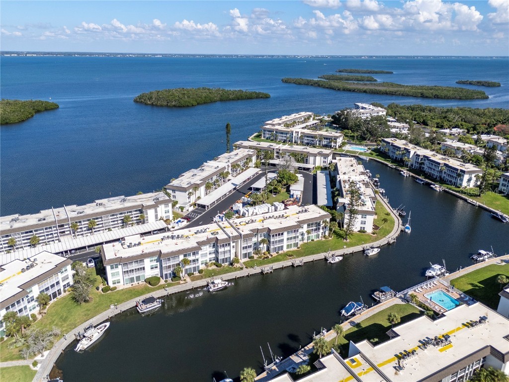 4390 Exeter Drive #305 Longboat Key FL 34228 - SARASOTA BAY A4670603 image1