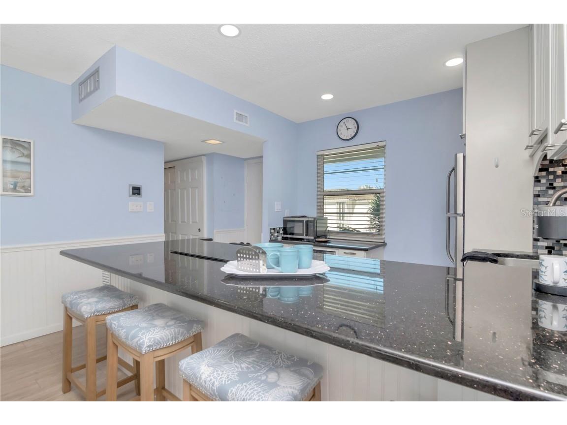 4390 Exeter Drive #305 Longboat Key FL 34228 - SARASOTA BAY A4670603 image13