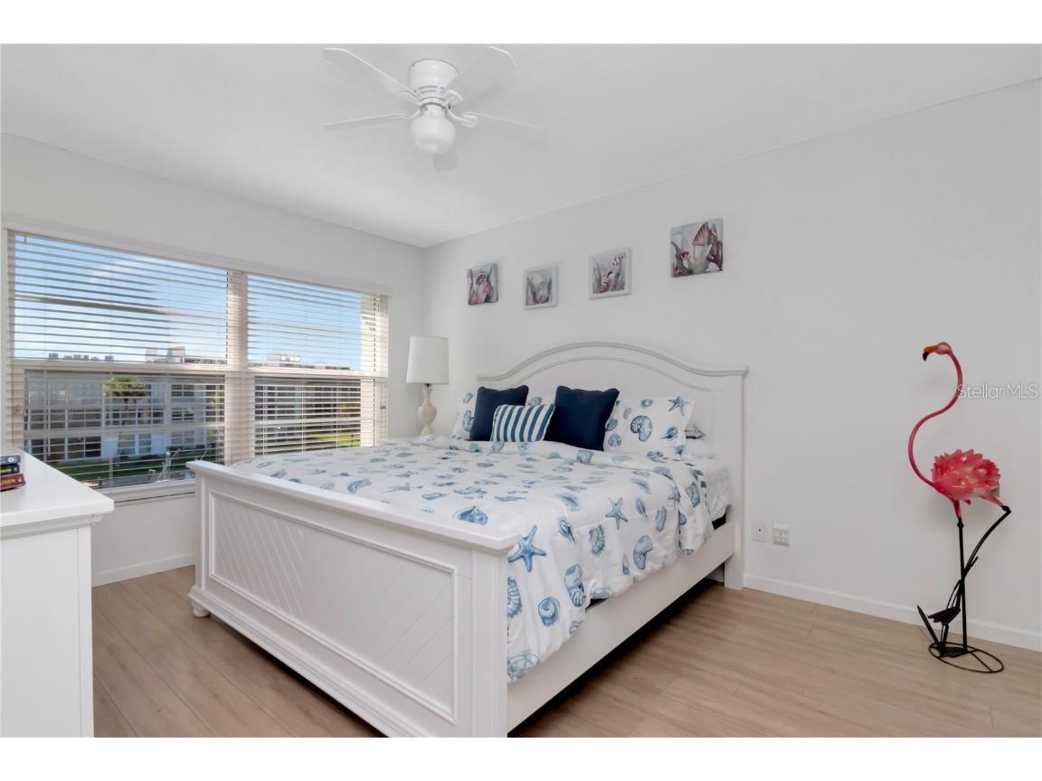 4390 Exeter Drive #305 Longboat Key FL 34228 - SARASOTA BAY A4670603 image20