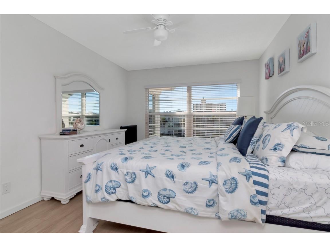 4390 Exeter Drive #305 Longboat Key FL 34228 - SARASOTA BAY A4670603 image21