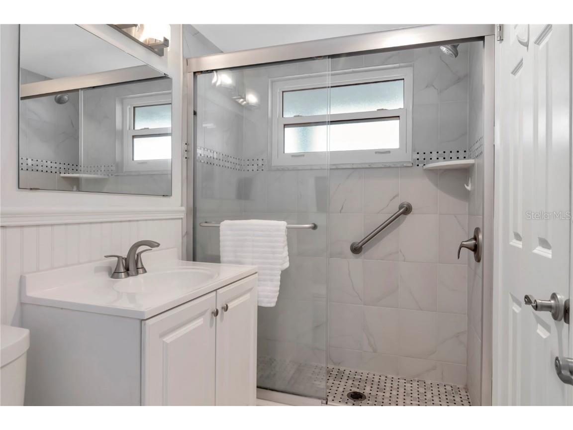 4390 Exeter Drive #305 Longboat Key FL 34228 - SARASOTA BAY A4670603 image25