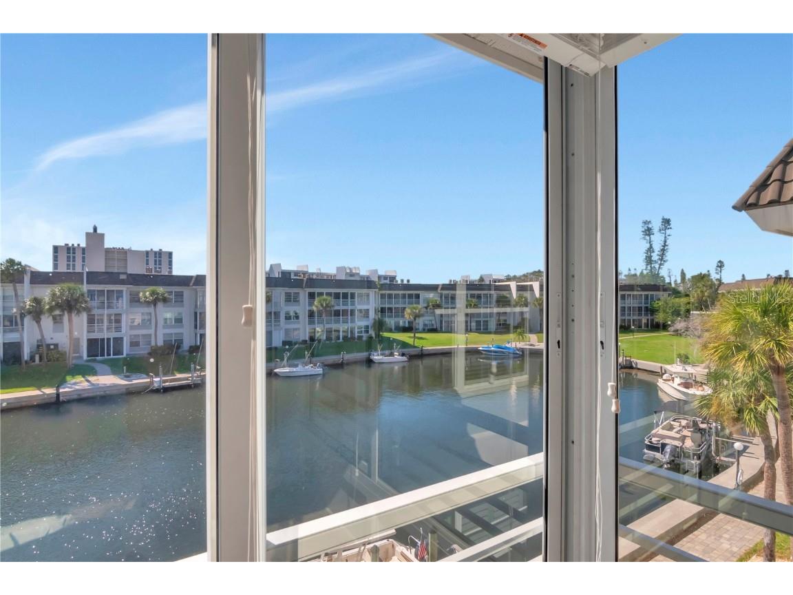 4390 Exeter Drive #305 Longboat Key FL 34228 - SARASOTA BAY A4670603 image26