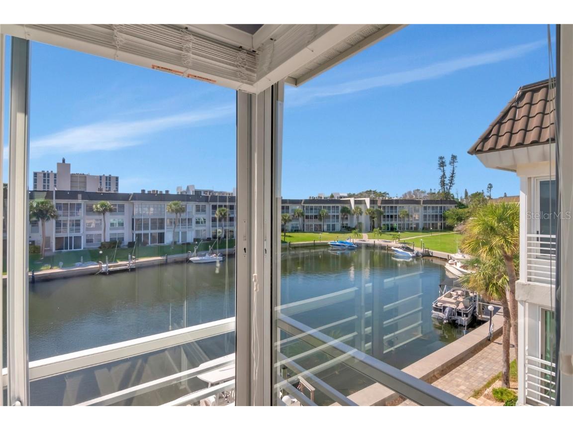 4390 Exeter Drive #305 Longboat Key FL 34228 - SARASOTA BAY A4670603 image27