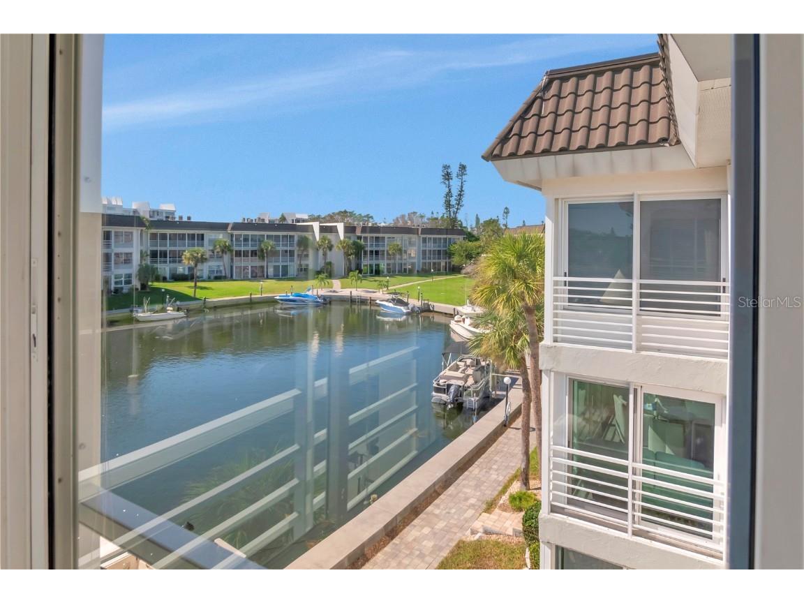 4390 Exeter Drive #305 Longboat Key FL 34228 - SARASOTA BAY A4670603 image28