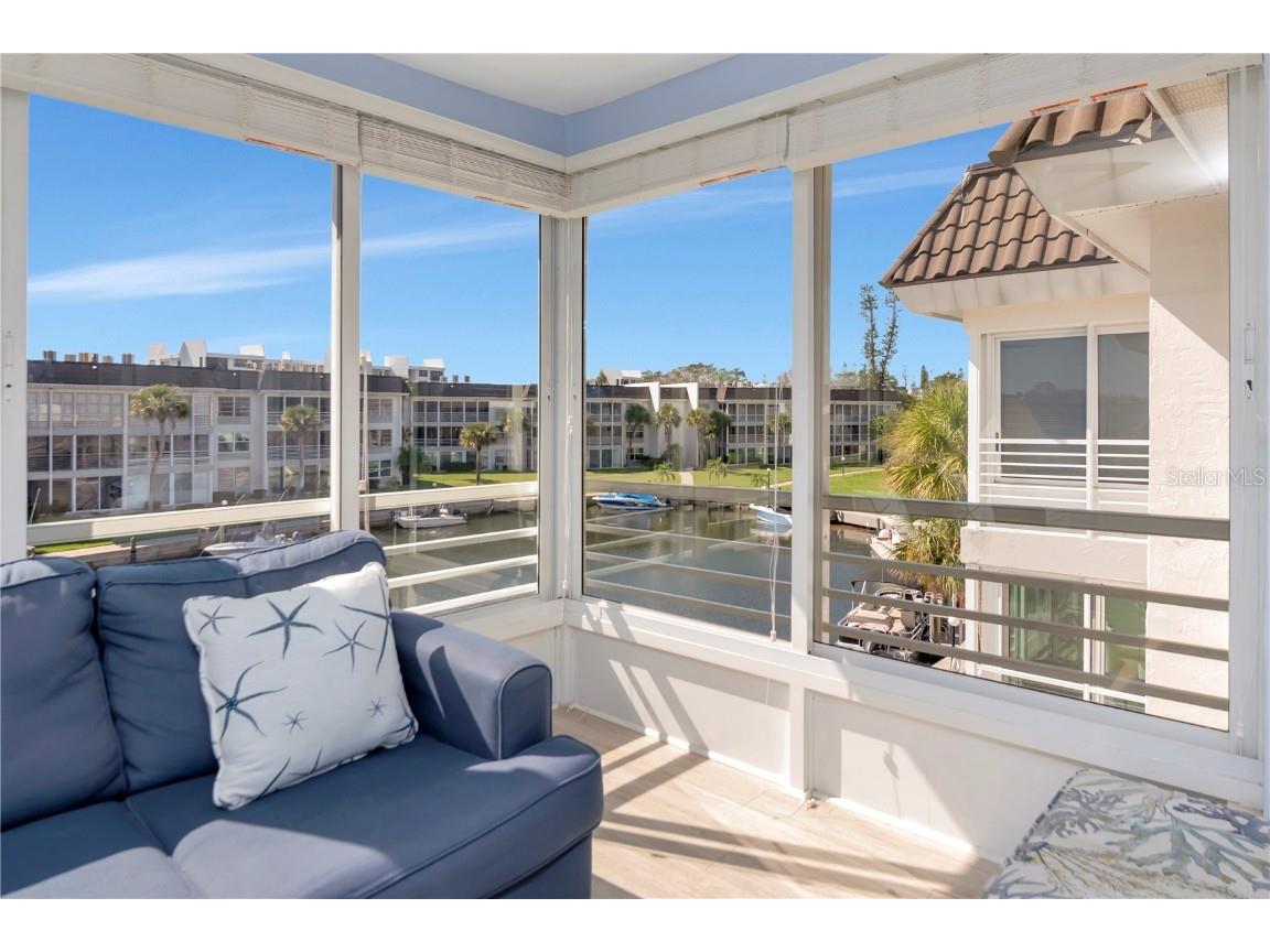 4390 Exeter Drive #305 Longboat Key FL 34228 - SARASOTA BAY A4670603 image4