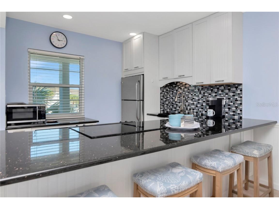4390 Exeter Drive #305 Longboat Key FL 34228 - SARASOTA BAY A4670603 image9