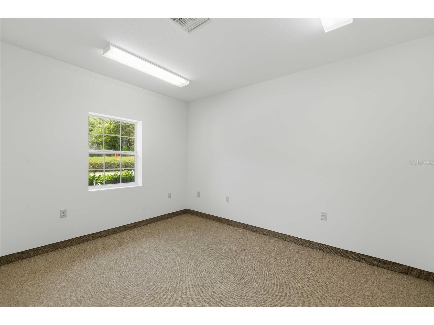 4390 NE 35th Street #2 Ocala FL 34479 OM726682 image4