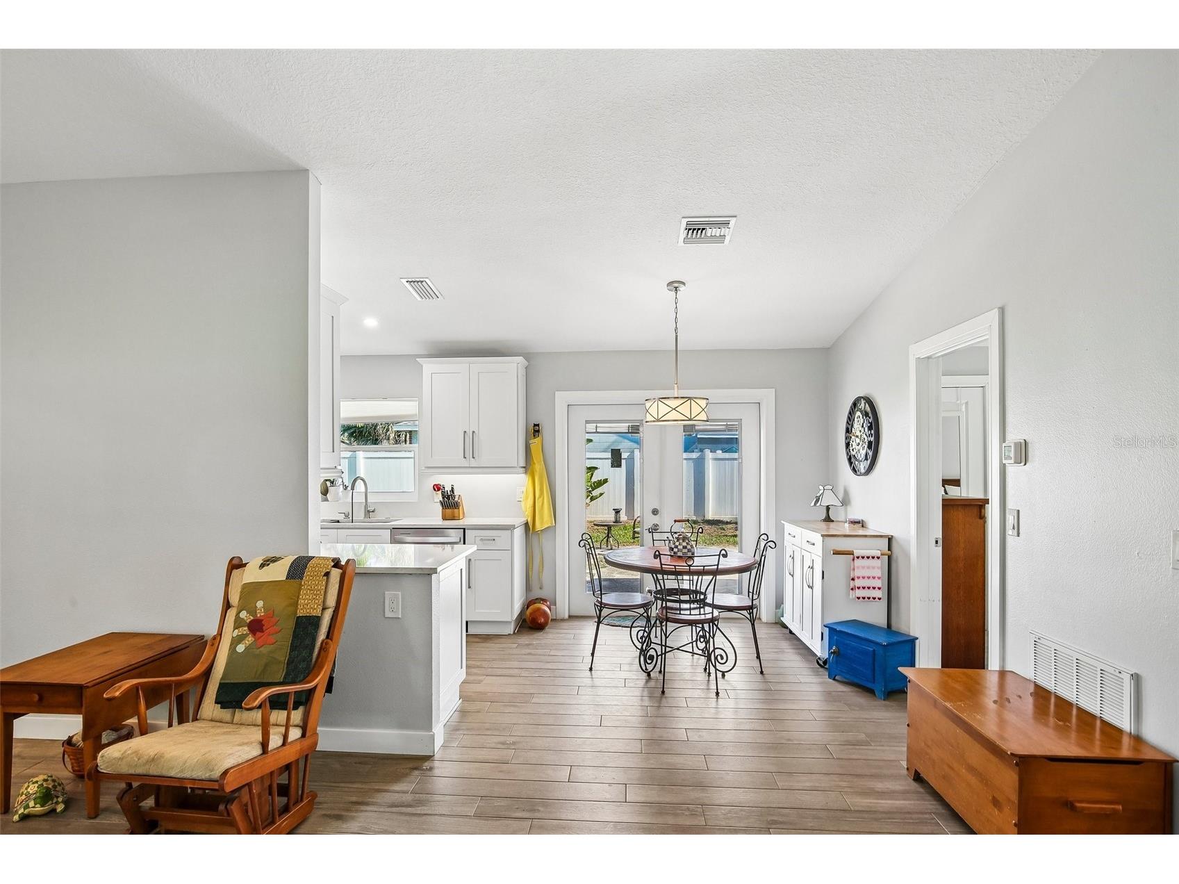 4390 Trout Drive SE Saint Petersburg FL 33705 TB8499930 image3