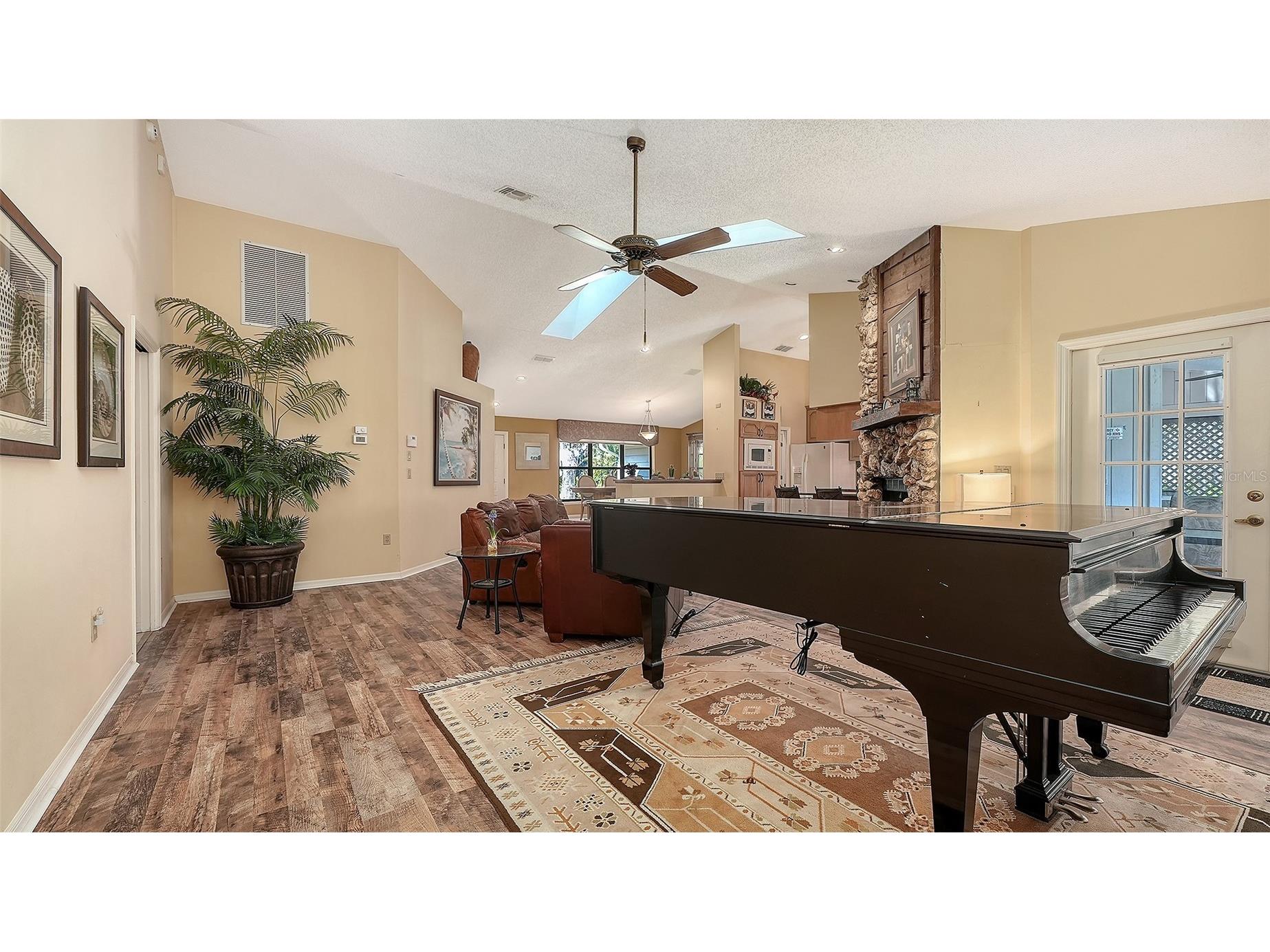 4390 Woodview Drive Sarasota FL 34232 A4666171 image12