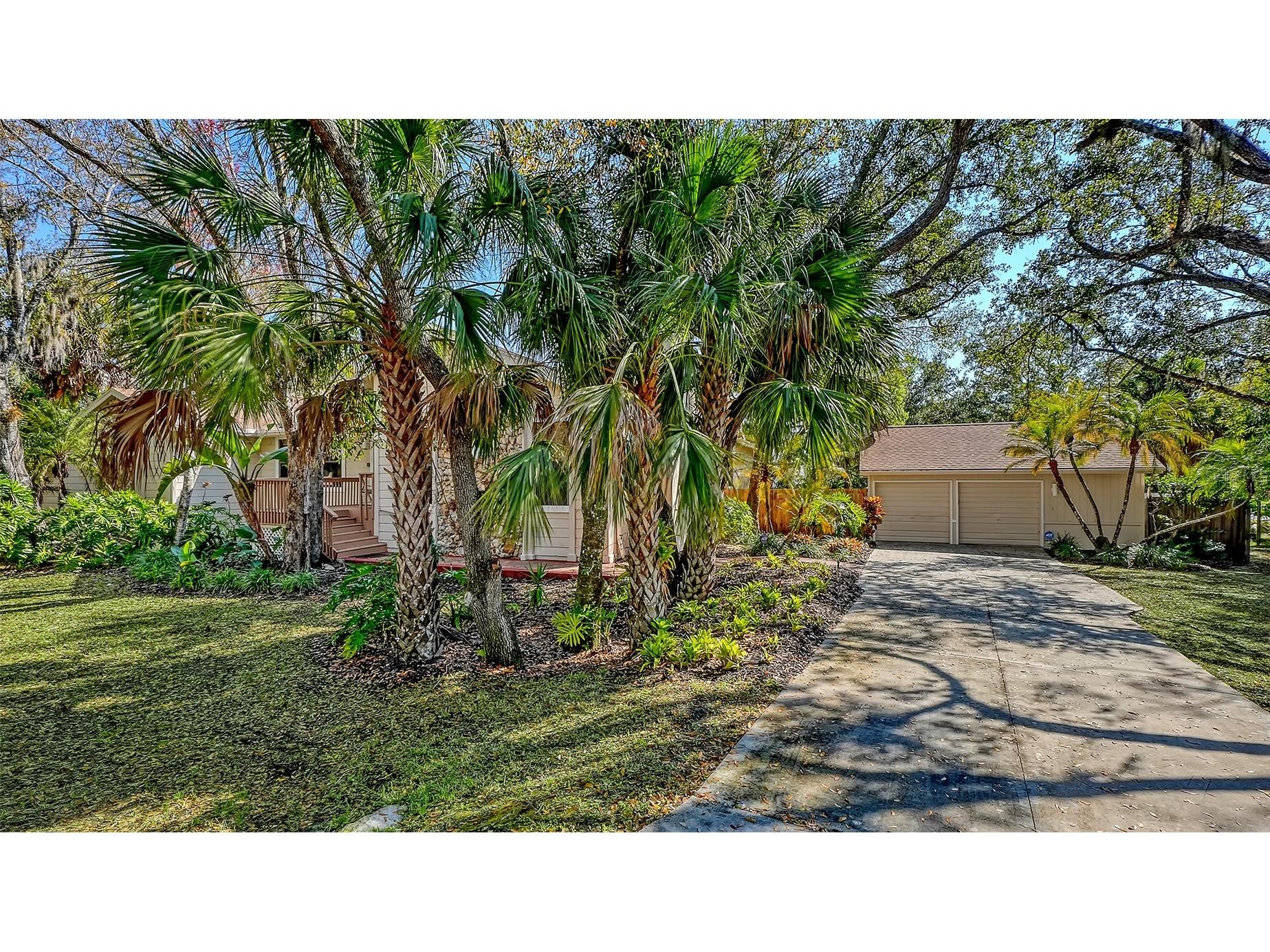 4390 Woodview Drive Sarasota FL 34232 A4666171 image3