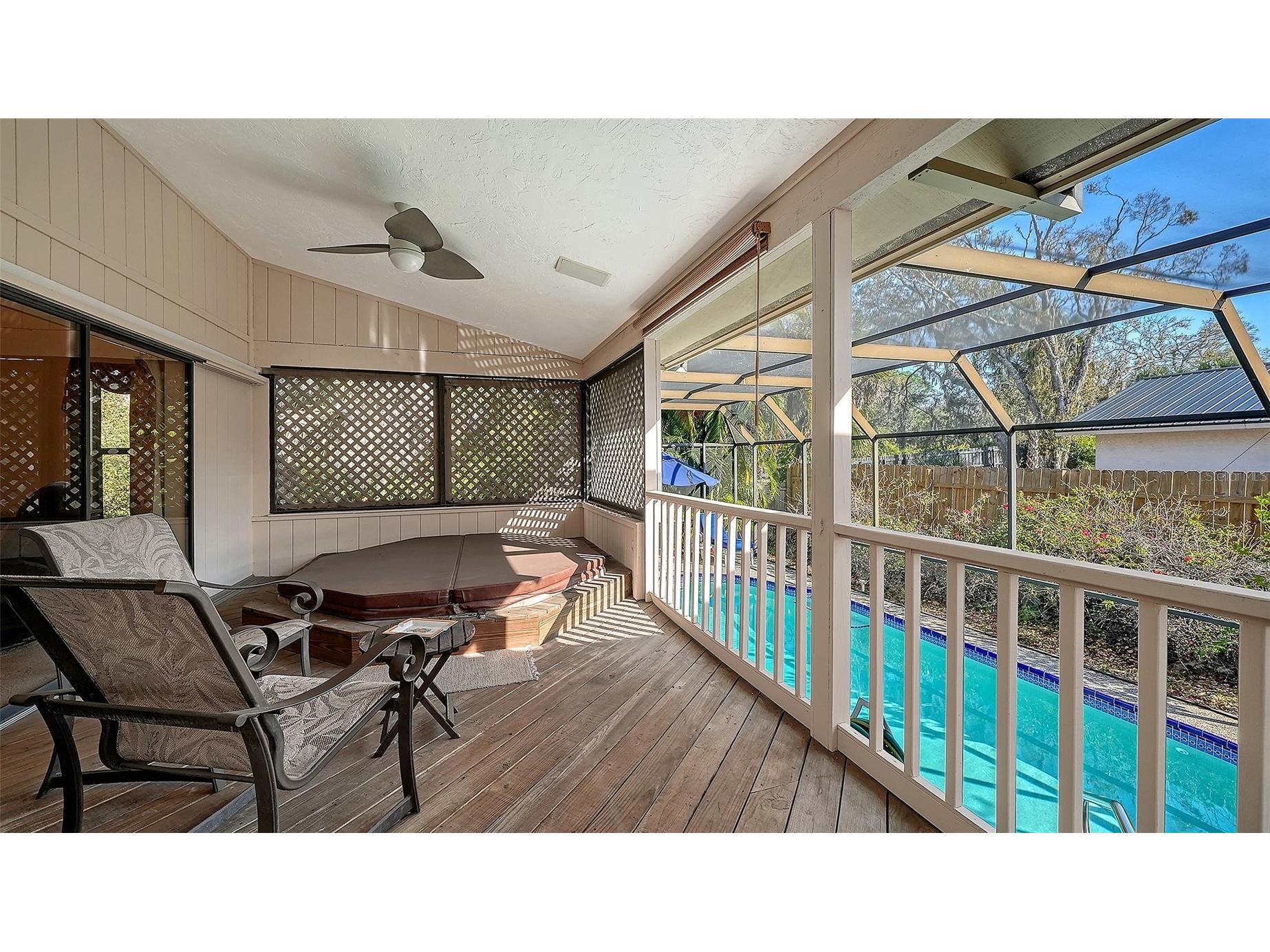 4390 Woodview Drive Sarasota FL 34232 A4666171 image36