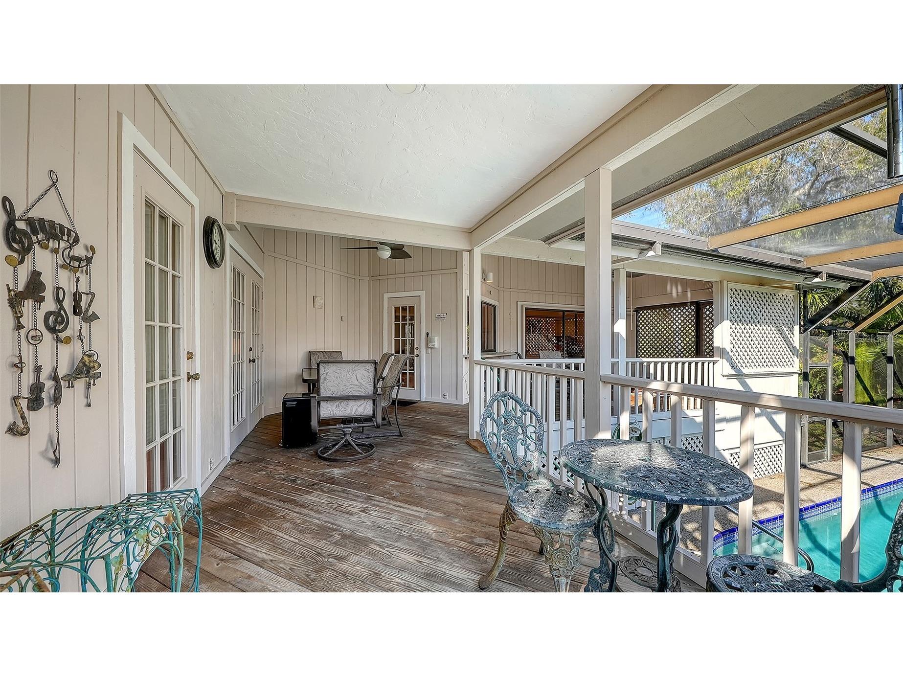 4390 Woodview Drive Sarasota FL 34232 A4666171 image37