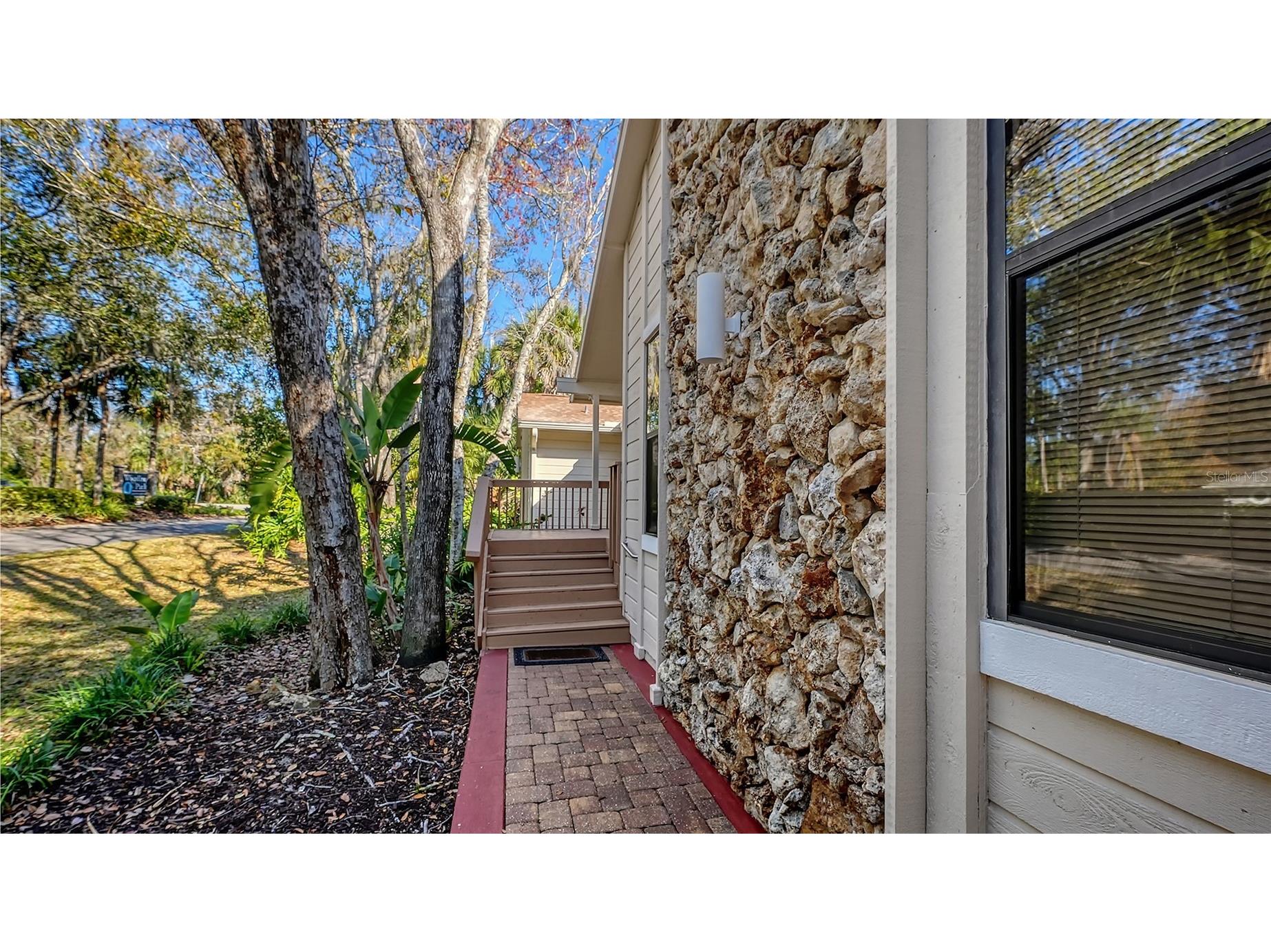 4390 Woodview Drive Sarasota FL 34232 A4666171 image5