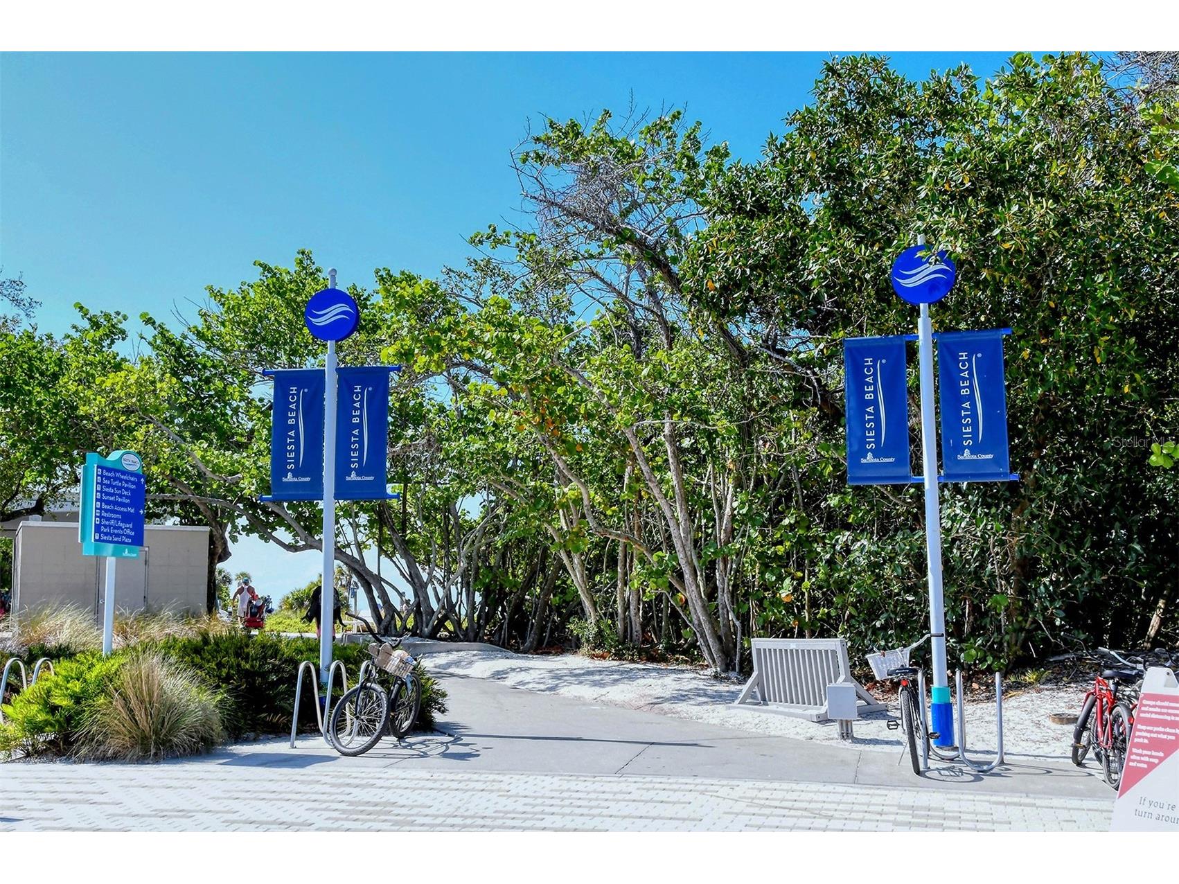 4390 Woodview Drive Sarasota FL 34232 A4666171 image58