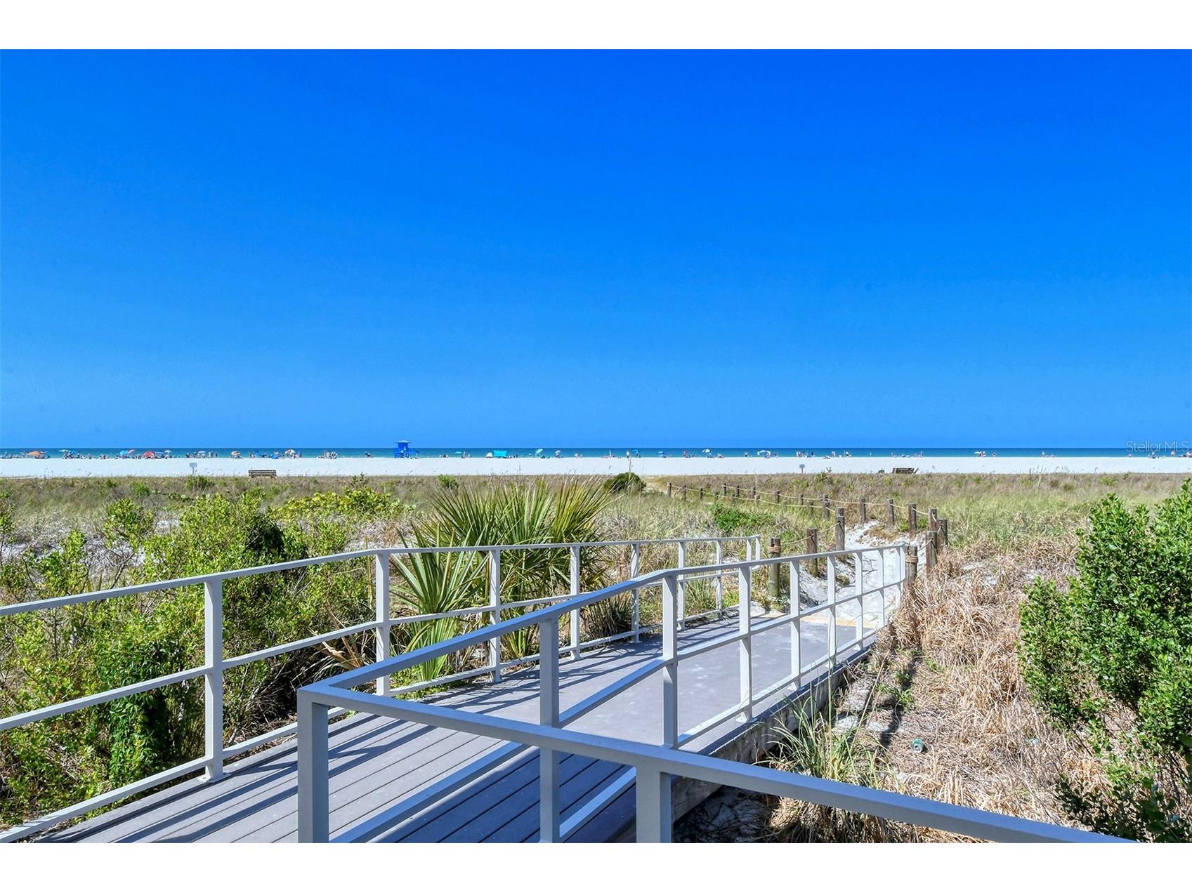 4390 Woodview Drive Sarasota FL 34232 A4666171 image66