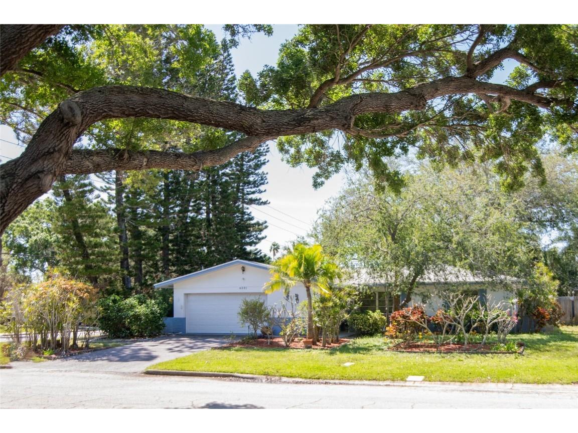 4391 14th Way NE Saint Petersburg FL 33703 T3517929 image1